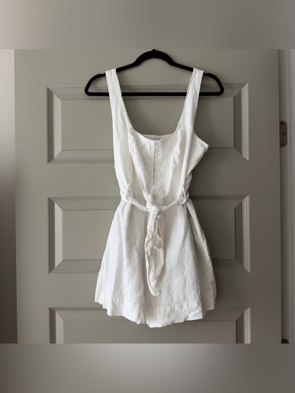 NWOT Revolve House of Harlow 1960 White Smocked Linen Romper Medium